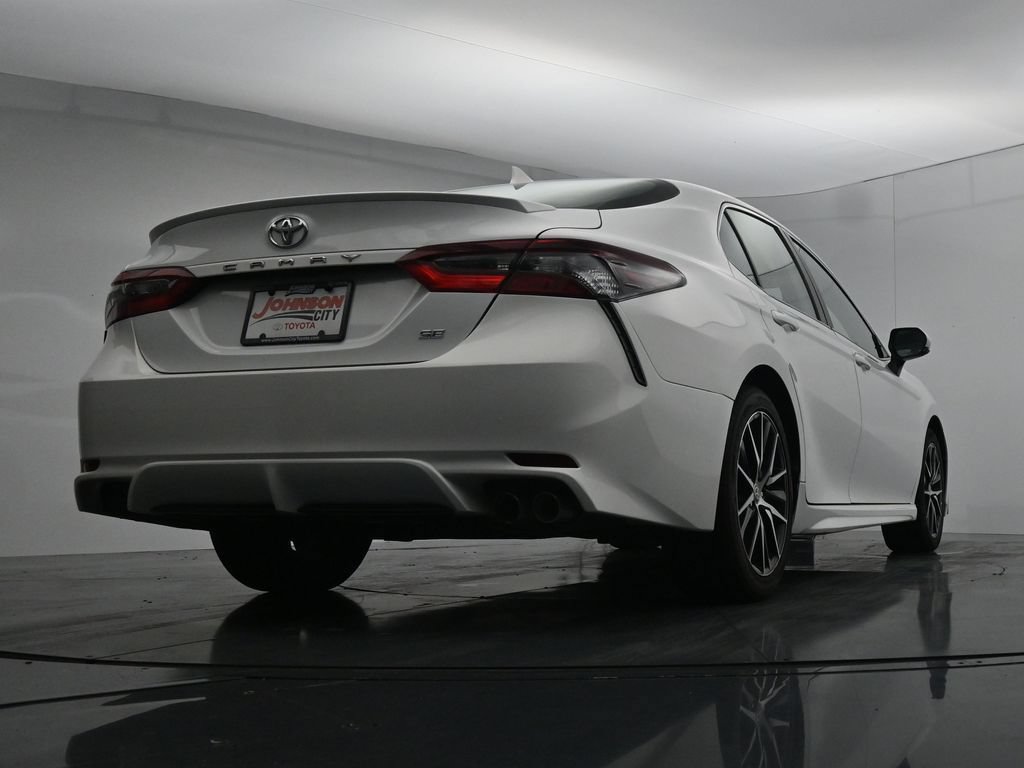Used 2024 Toyota Camry SE w/ Cold Weather Package FWD image 36