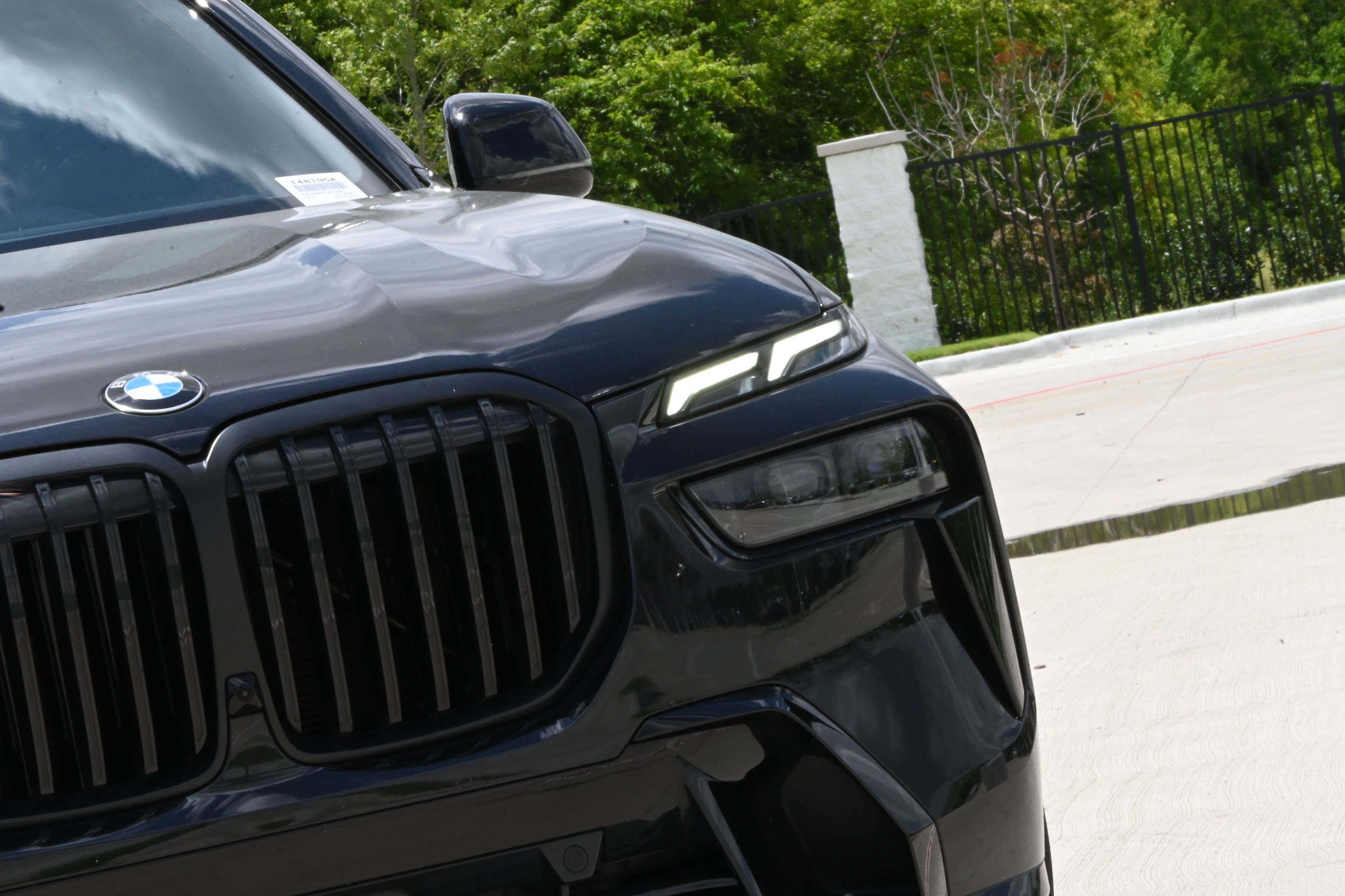 Used 2026 BMW X7 xDrive40i w/ M Sport Package AWD/4WD image 10