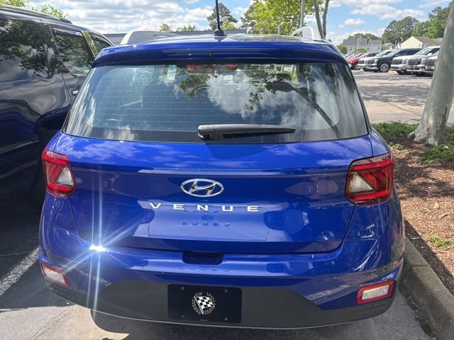 Used 2025 Hyundai Venue SEL FWD image 7
