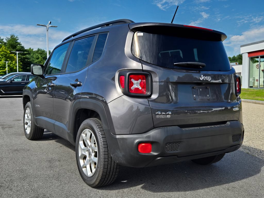 Used 2017 Jeep Renegade Latitude w/ Cold Weather Group AWD/4WD image 3