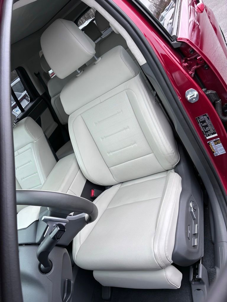 Used 2024 Hyundai Santa Fe Calligraphy image 18