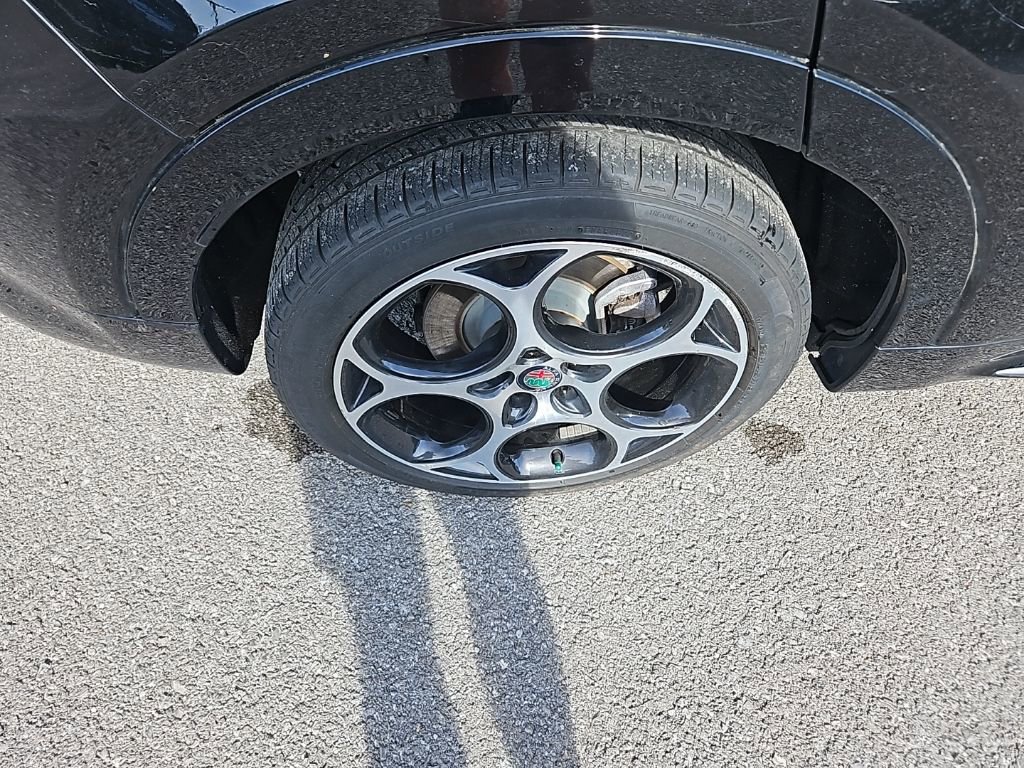 Used 2024 Alfa Romeo Tonale Ti w/ Premium Interior Package image 11