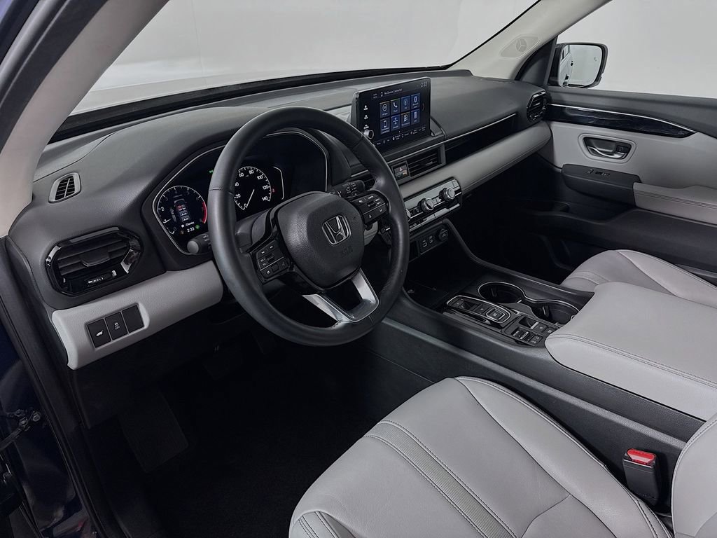 Certified 2025 Honda Pilot EX-L image 9