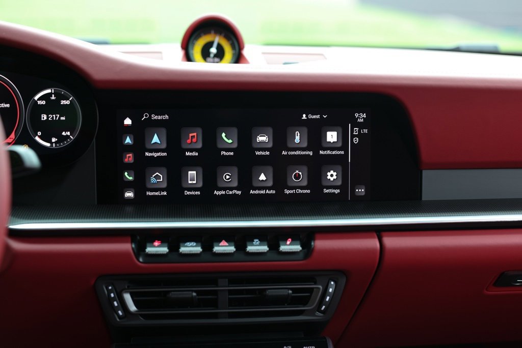 Used 2024 Porsche 911 Carrera w/ Premium Package image 23