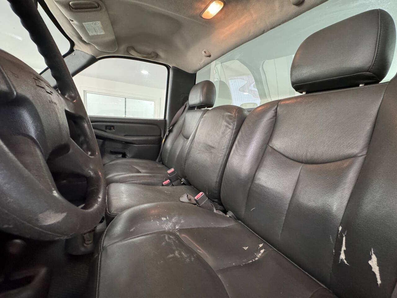 Used 2006 Chevrolet Silverado 2500 W/T w/ Snow Plow Prep Package AWD/4WD image 18
