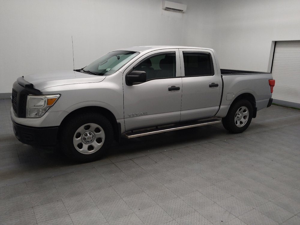 Used 2017 Nissan Titan S RWD image 2