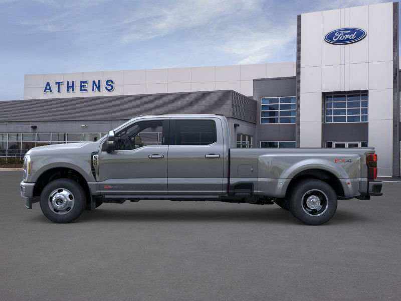 New 2026 Ford F350 4x4 Crew Cab DRW Super Duty image 3