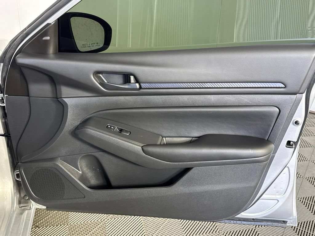 Used 2024 Nissan Altima 2.5 S FWD image 44