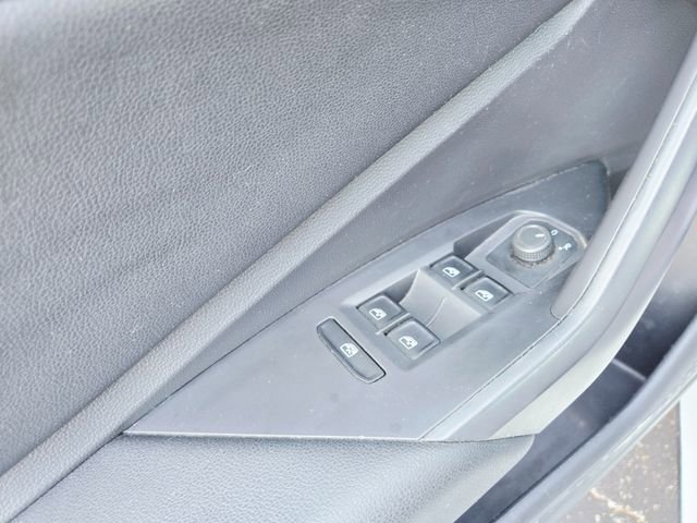 Used 2020 Volkswagen Jetta S image 30