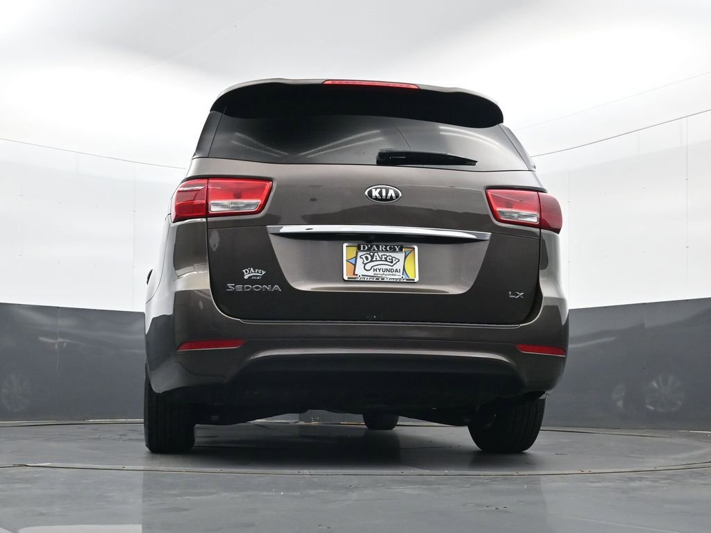 Used 2017 Kia Sedona LX image 27