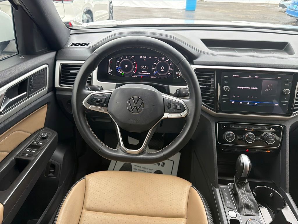 Used 2022 Volkswagen Atlas Cross Sport SE w/ Black Wheel Package image 16