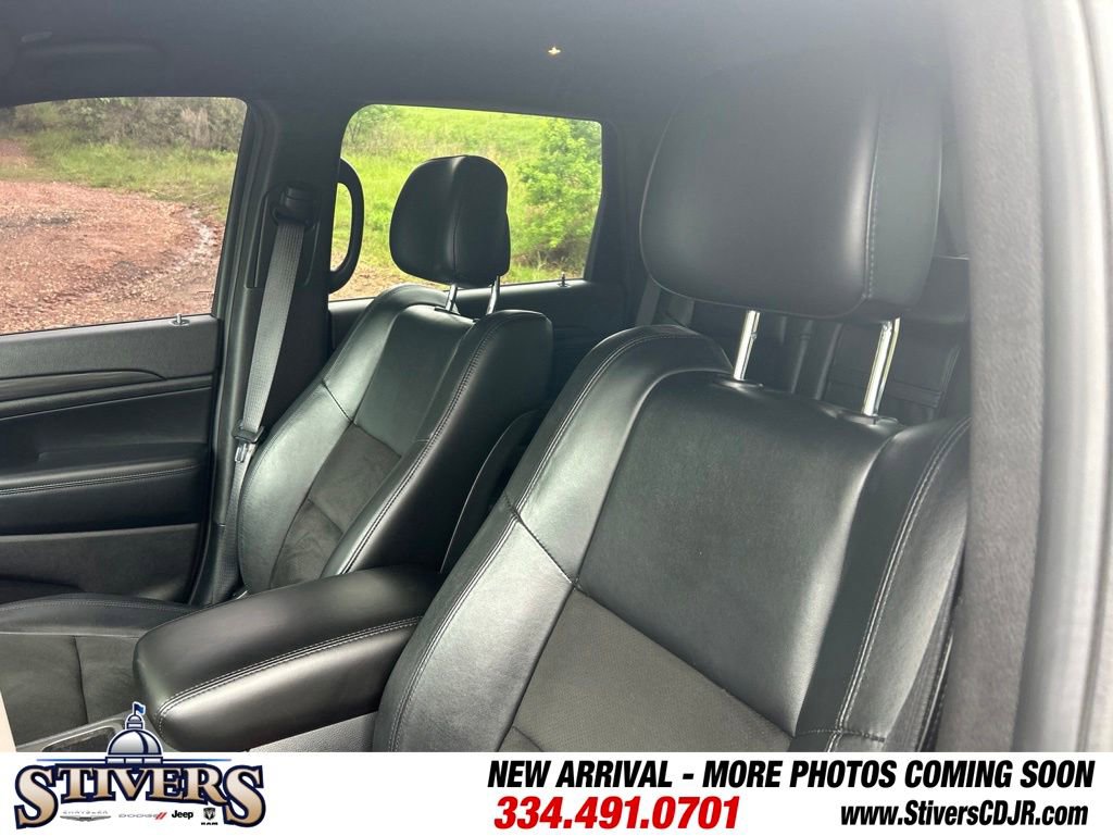 Used 2020 Jeep Grand Cherokee Altitude AWD/4WD image 12