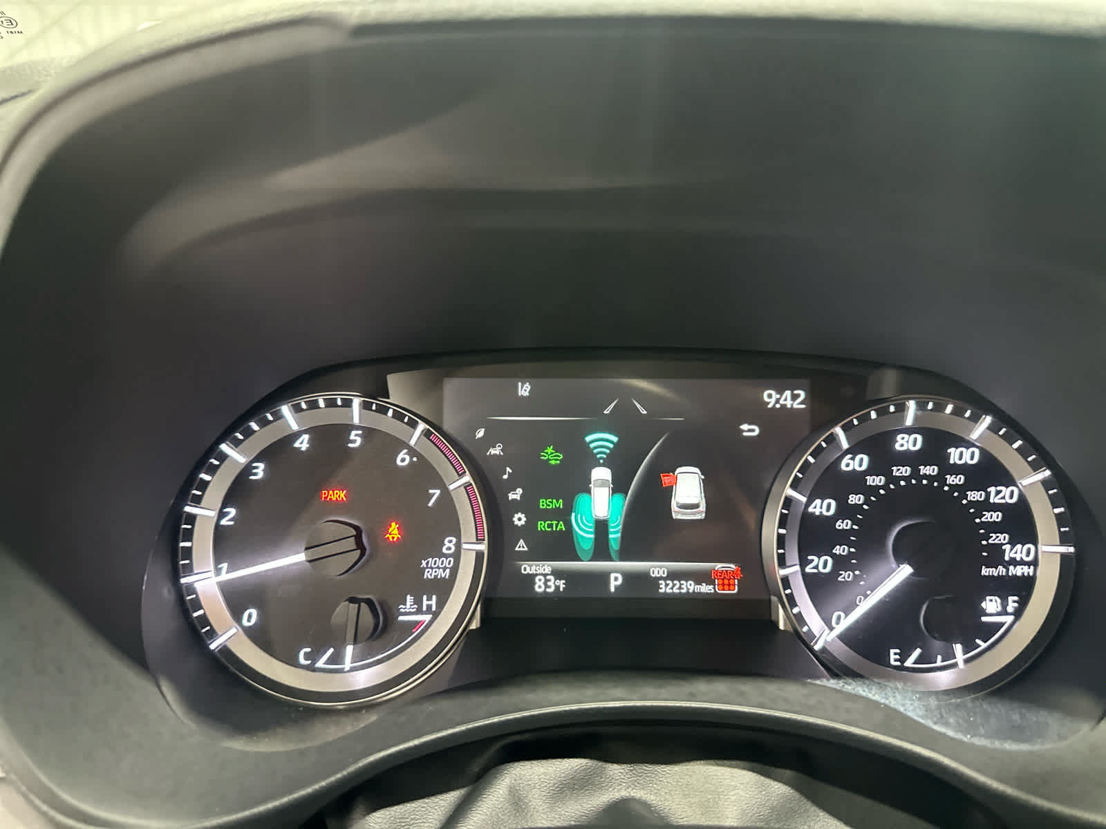 Used 2025 Toyota Highlander LE FWD image 19