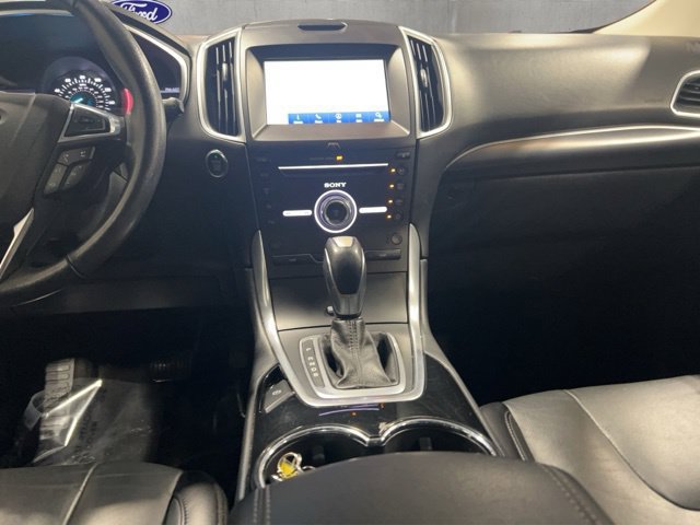 Used 2017 Ford Edge Titanium w/ Technology Package AWD/4WD image 30