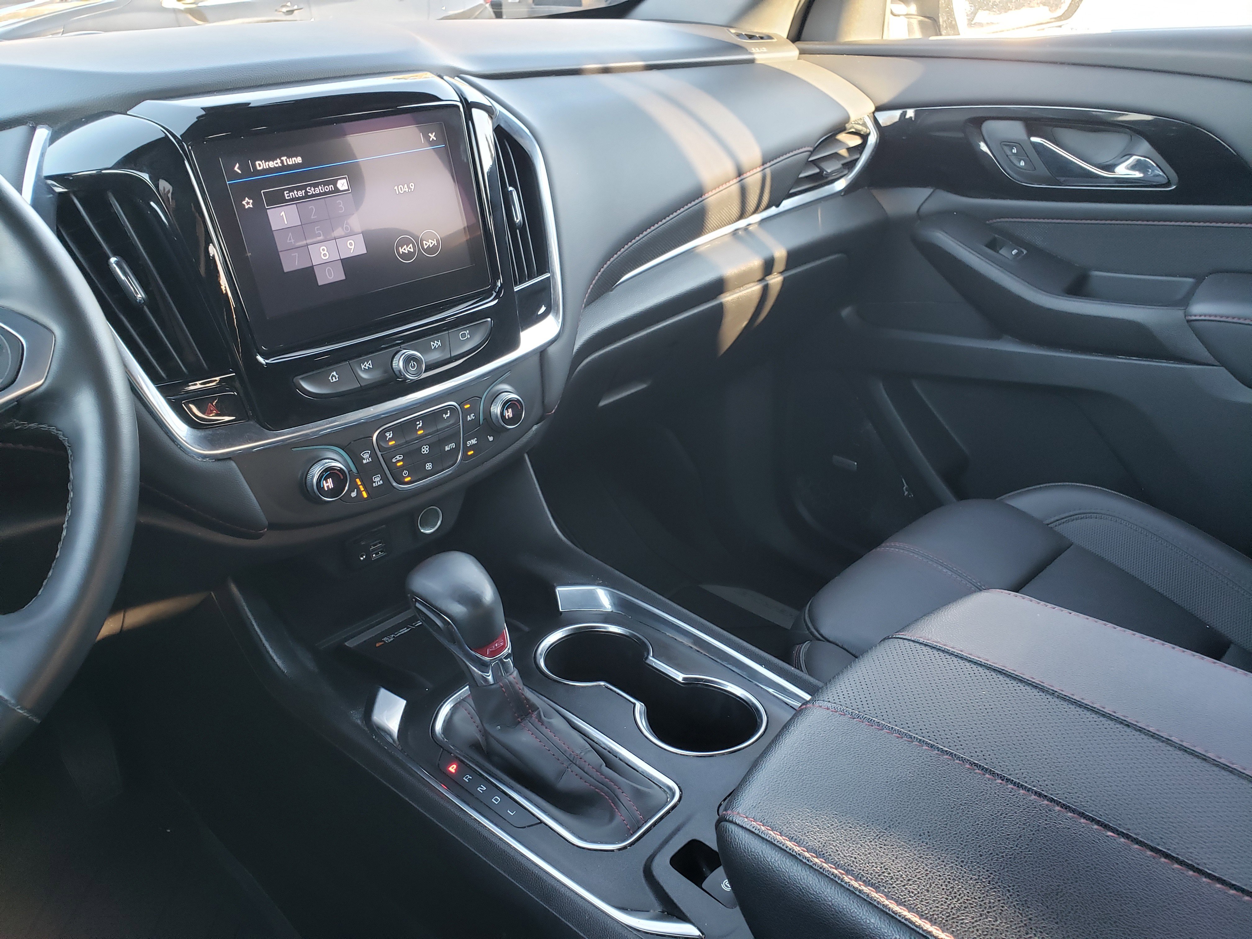 Used 2023 Chevrolet Traverse RS w/ LPO, Floor Liner Package image 19