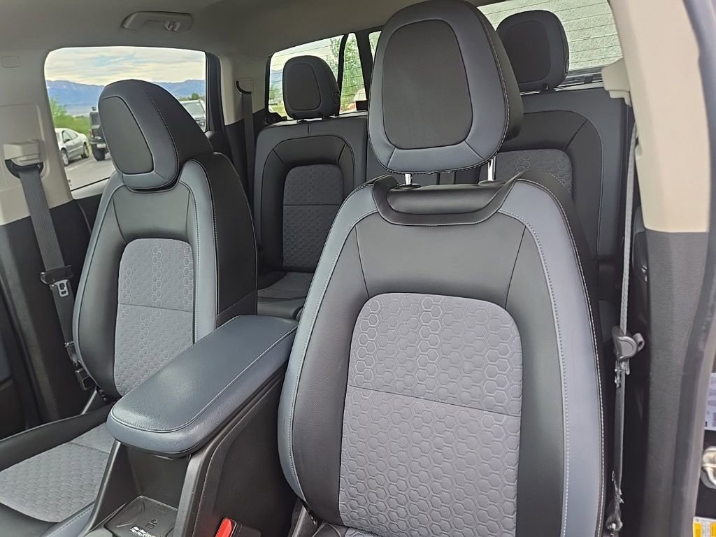 Used 2021 Chevrolet Colorado Z71 AWD/4WD image 19