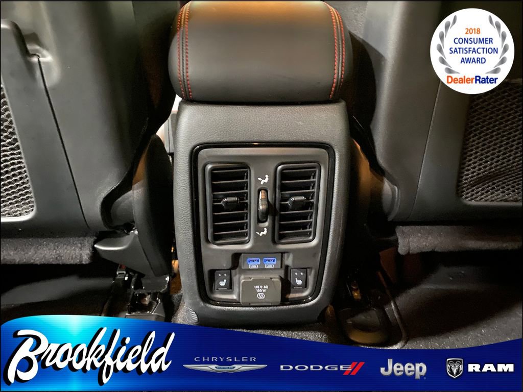 Used 2025 Dodge Durango GT image 34