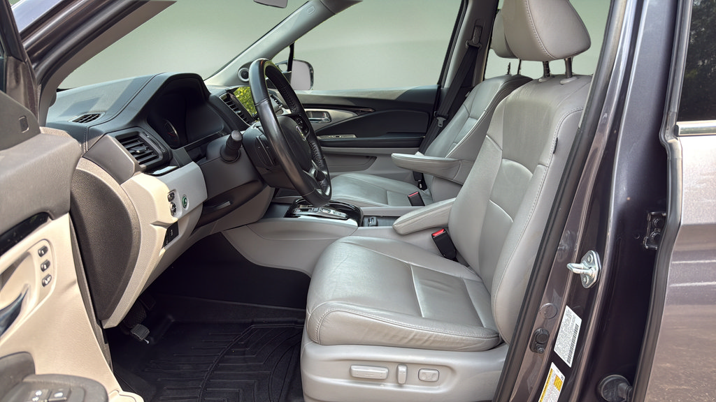 Used 2022 Honda Pilot Touring image 19