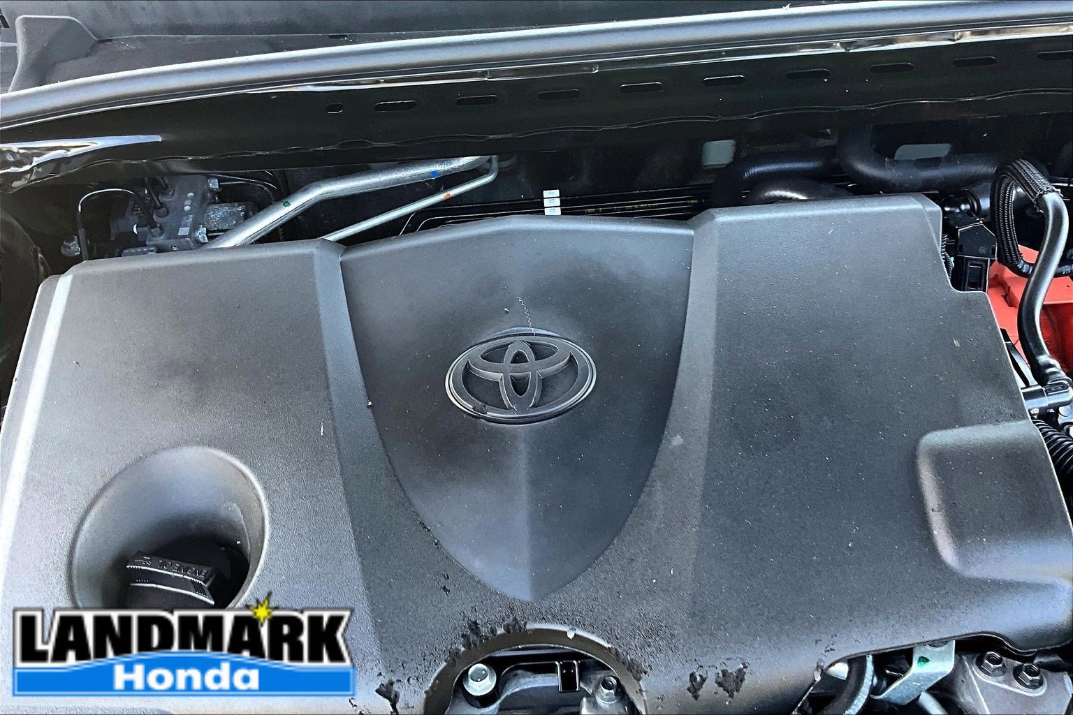 Used 2025 Toyota Camry SE FWD image 33