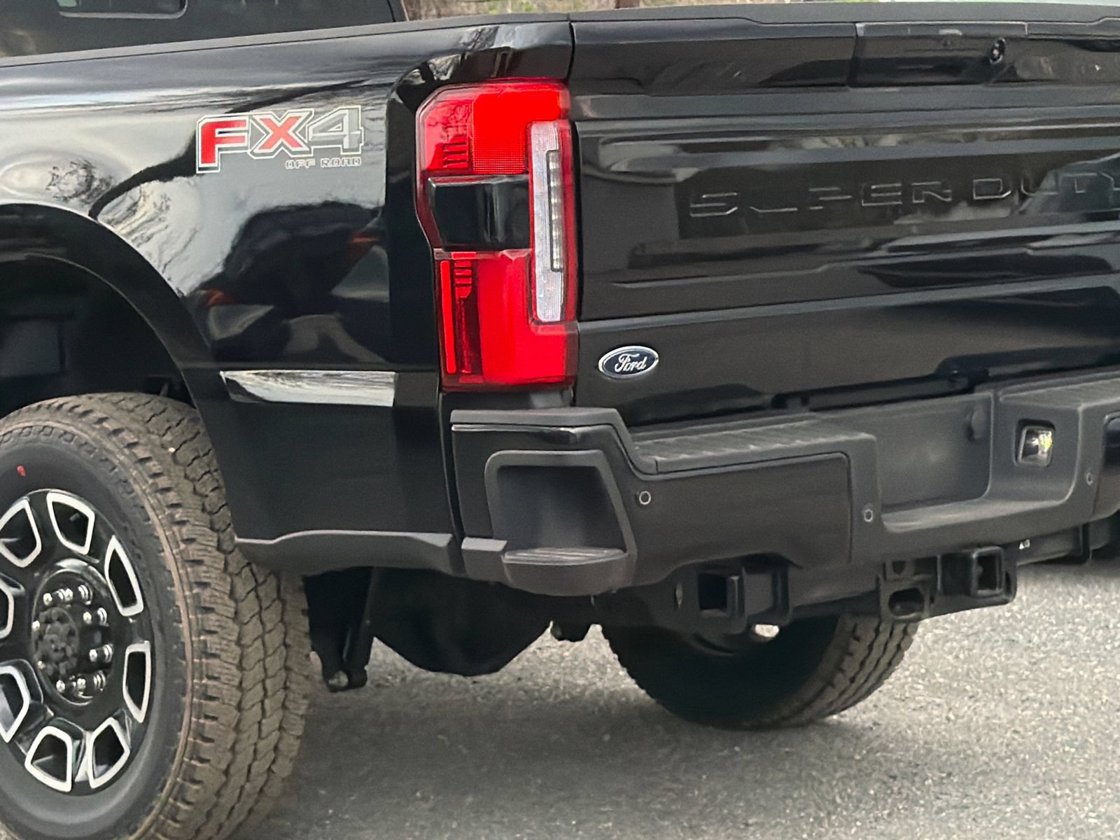 New 2026 Ford F350 Platinum AWD/4WD image 9