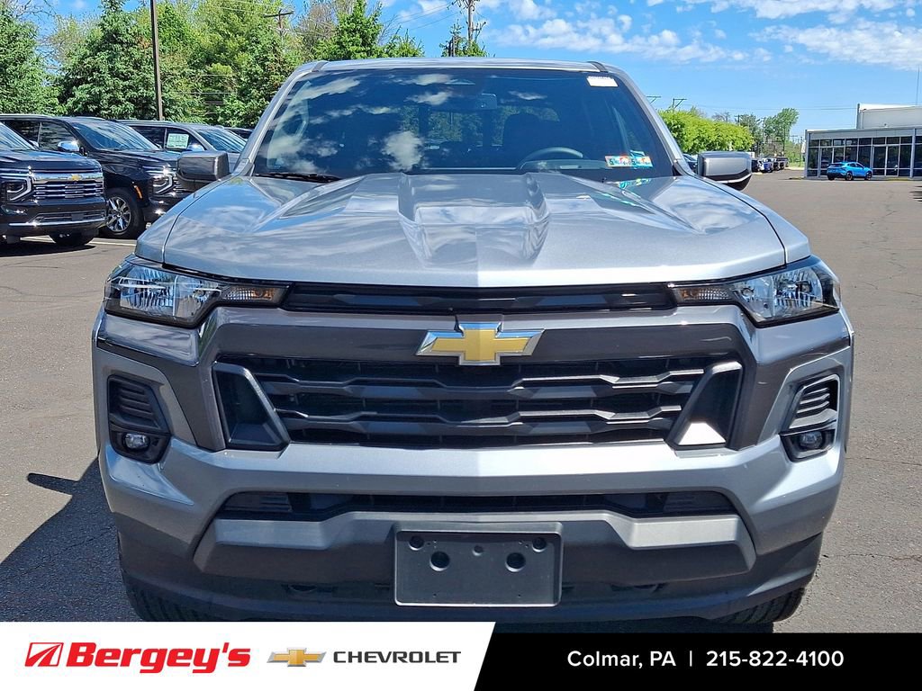 Certified 2024 Chevrolet Colorado LT w/ LT Convenience Package II AWD/4WD image 2