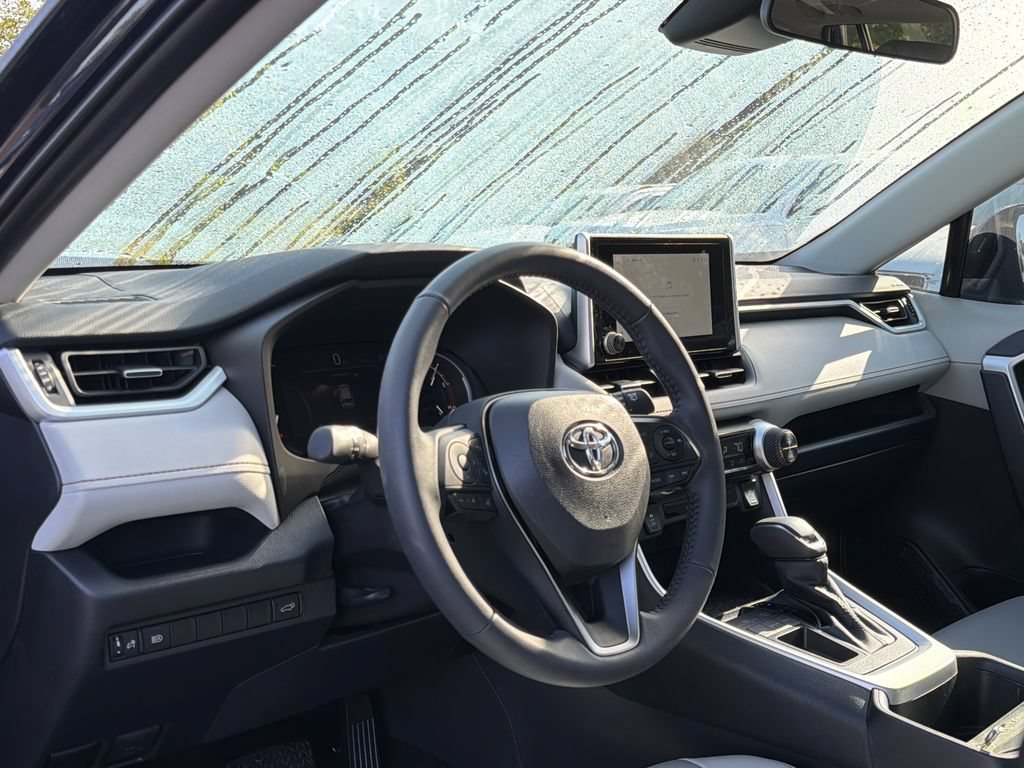 Used 2025 Toyota RAV4 XLE Premium FWD image 7