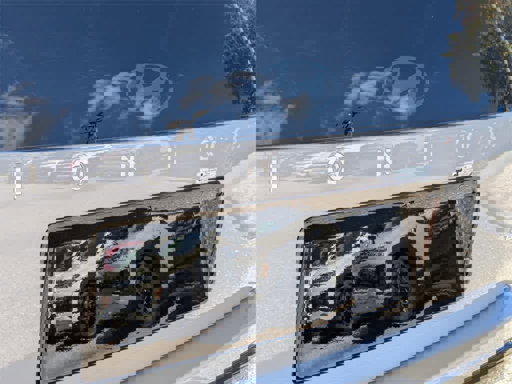 New 2026 Hyundai Ioniq 9 Limited image 13