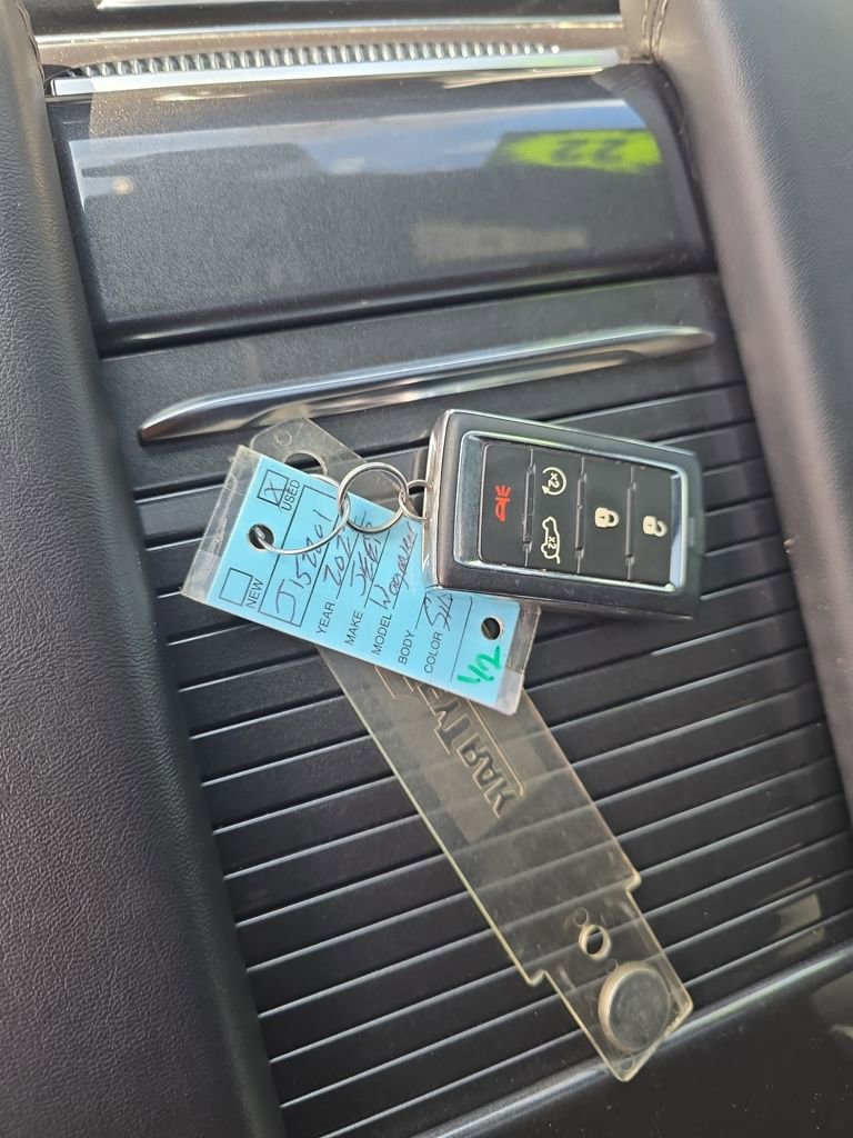 Used 2022 Jeep Wagoneer Series I w/ Premium Group I image 31