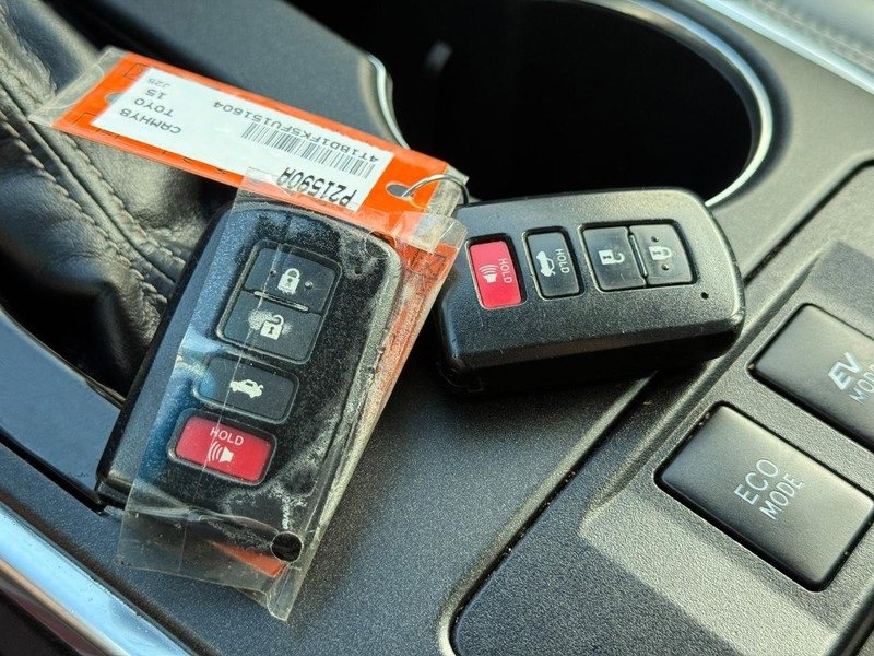 Used 2015 Toyota Camry SE image 24