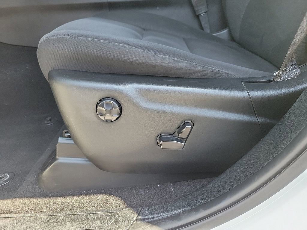 Used 2023 Dodge Durango SXT image 16