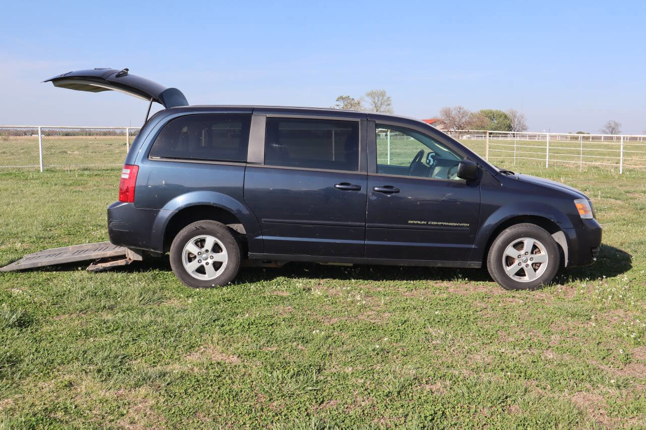 Used 2009 Dodge Grand Caravan SE w/ Climate Group image 16
