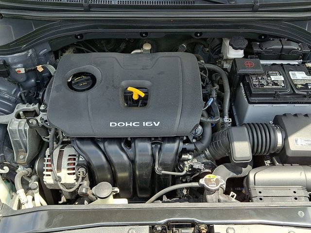 Used 2018 Hyundai Elantra SE FWD image 28