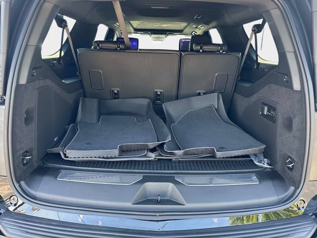 New 2026 Cadillac Escalade ESV Sport w/ LPO, Floor Liner Package AWD/4WD image 5