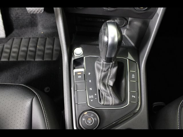 Used 2021 Volkswagen Tiguan SEL AWD/4WD image 29
