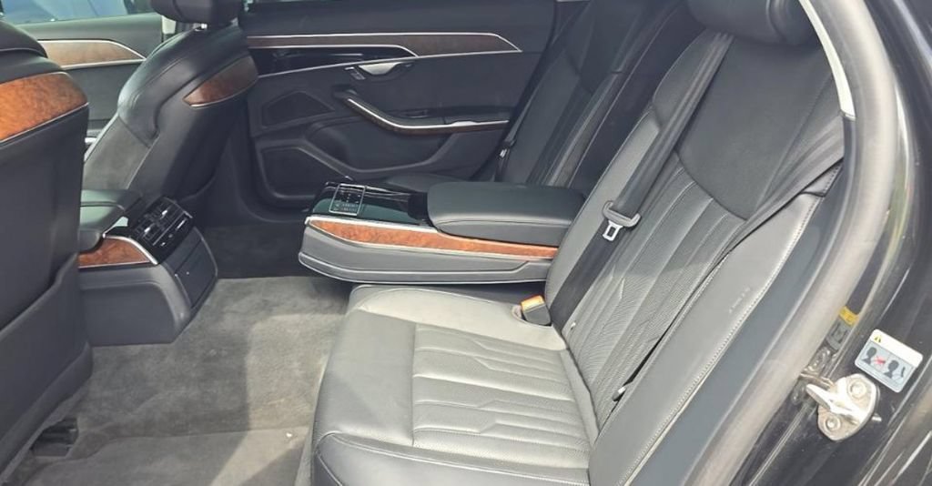 Used 2022 Audi A8 L 3.0T AWD/4WD image 6