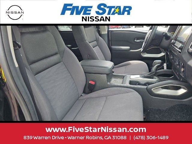 Used 2024 Nissan Frontier SV image 8