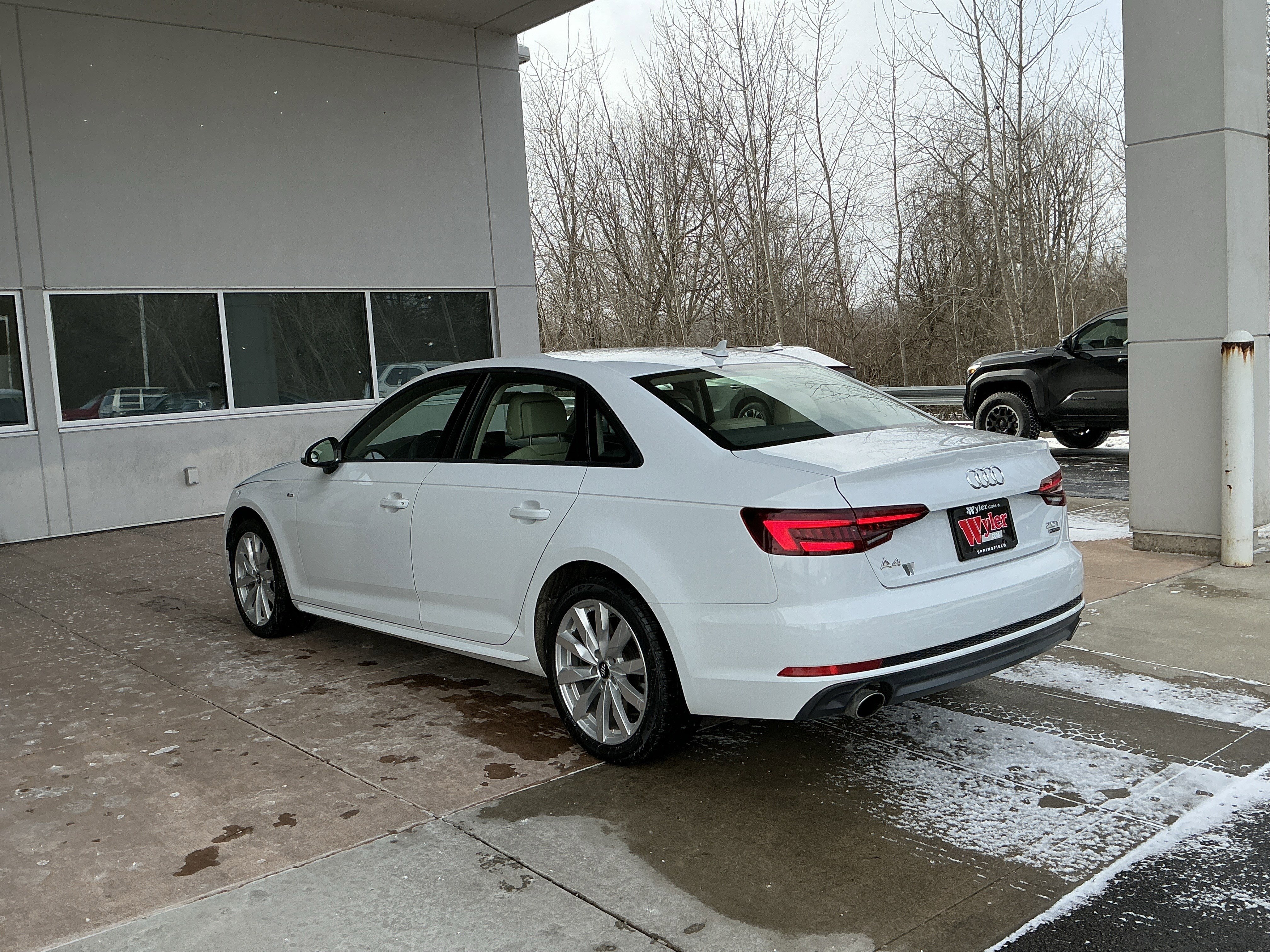 Used 2018 Audi A4 2.0T Premium w/ Convenience Package image 20