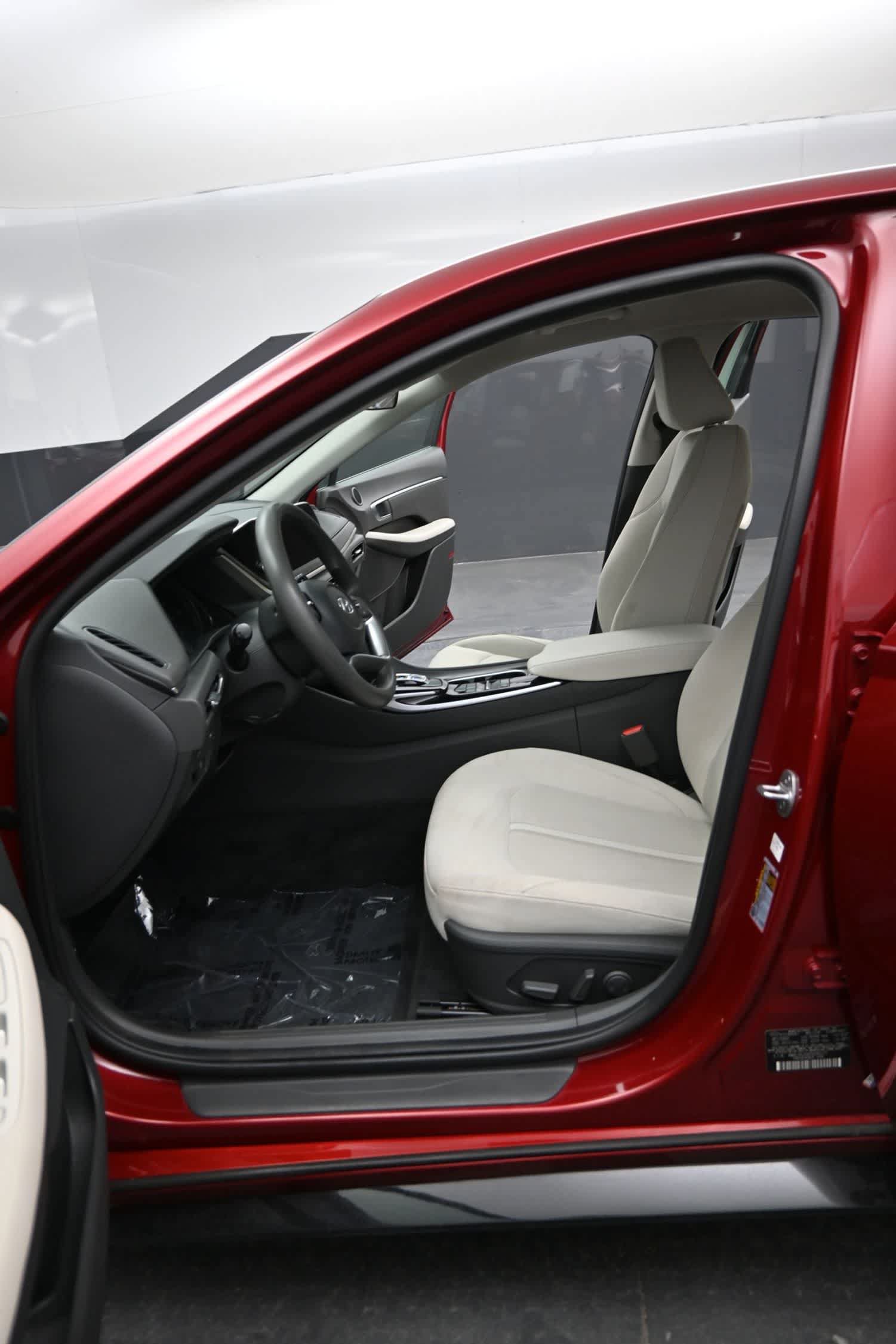 Used 2023 Hyundai Sonata SEL FWD image 16