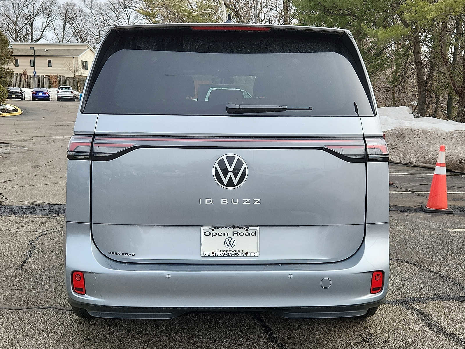 Used 2025 Volkswagen ID. Buzz Pro S image 5