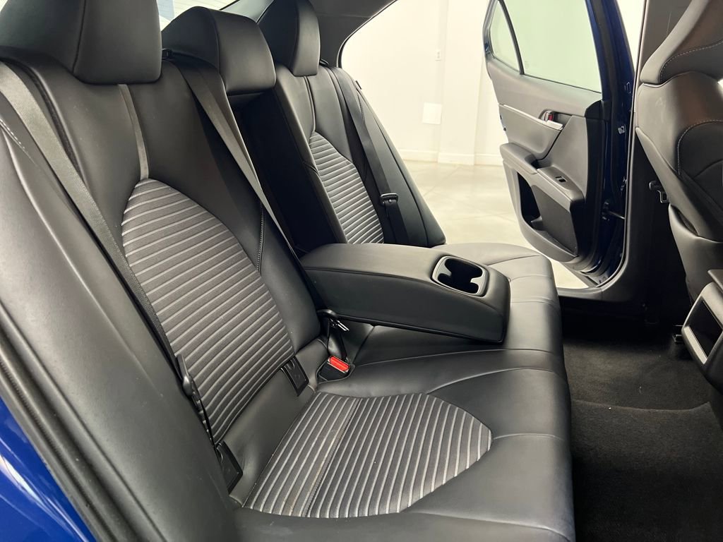 Used 2024 Toyota Camry SE image 16