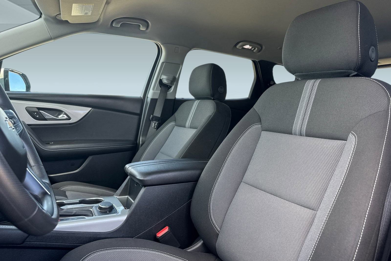 Used 2025 Chevrolet Blazer LT image 23