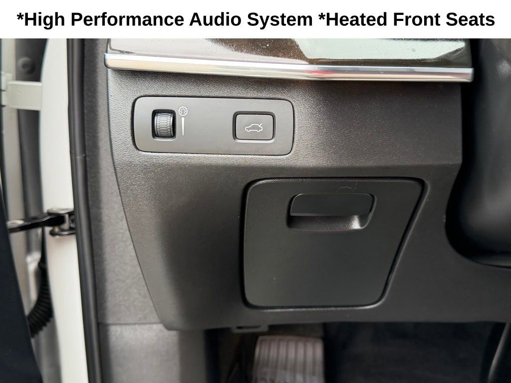 Used 2018 Volvo XC90 T6 Momentum w/ Momentum Plus Package AWD/4WD image 44