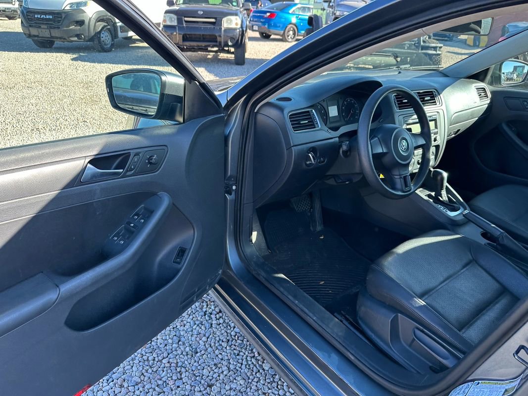 Used 2011 Volkswagen Jetta SE image 34