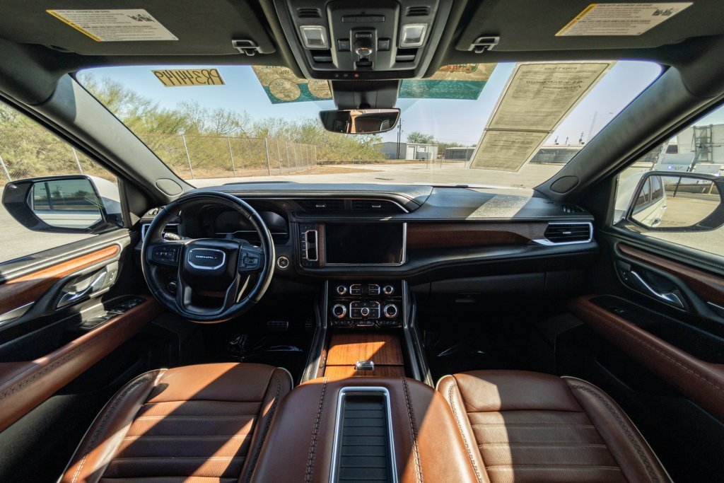 Used 2023 GMC Yukon XL Denali Ultimate w/ LPO, Floor Liner Package image 20