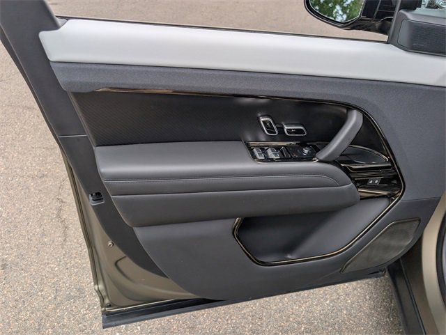 Used 2024 Land Rover Range Rover Sport SV Edition One Carbon Bronze image 19