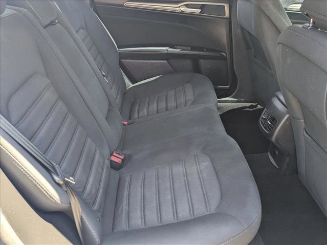 Used 2019 Ford Fusion SE FWD image 18