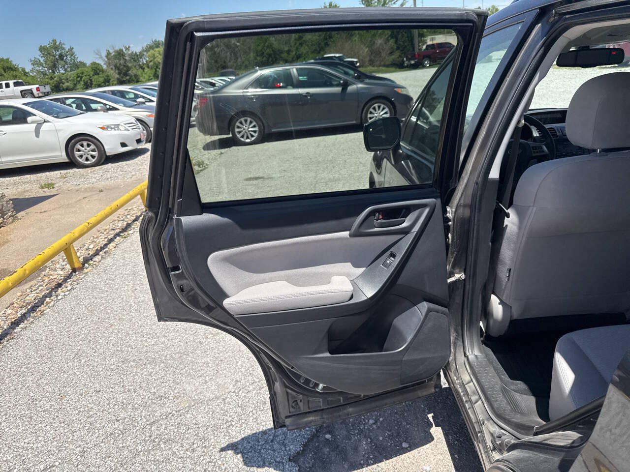 Used 2015 Subaru Forester 2.5i Premium AWD/4WD image 17