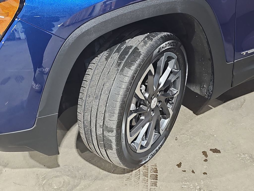 Certified 2022 GMC Terrain SLT w/ Tech Package image 37