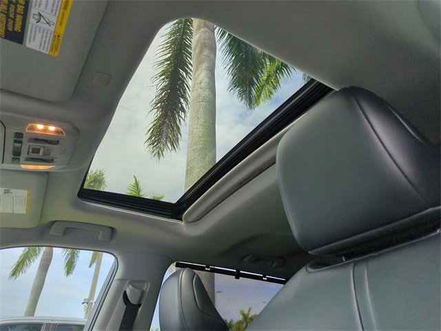 Used 2022 Toyota Highlander XLE image 24