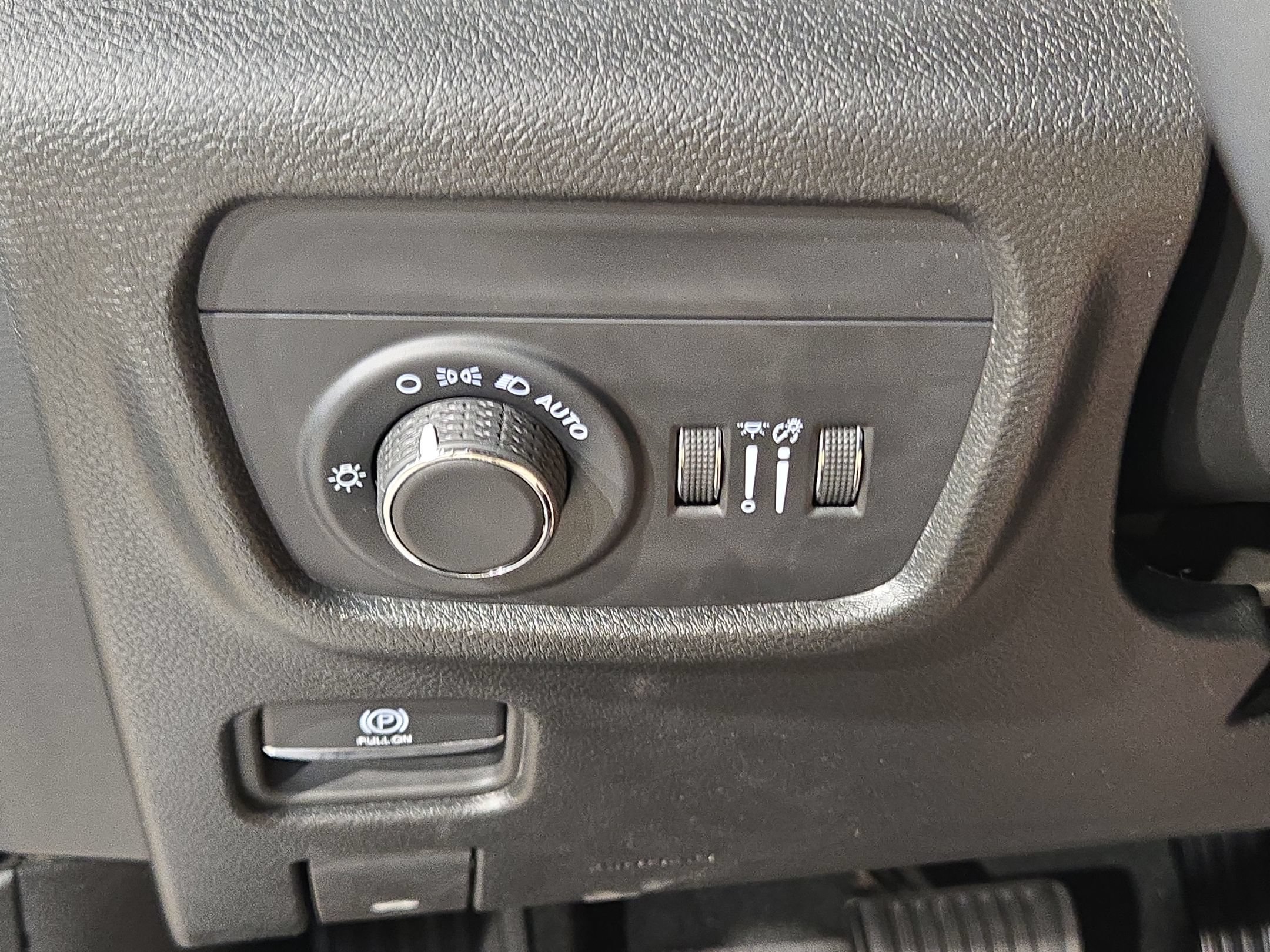 Used 2025 Jeep Grand Cherokee L Laredo w/ Luxury Tech Group I AWD/4WD image 26